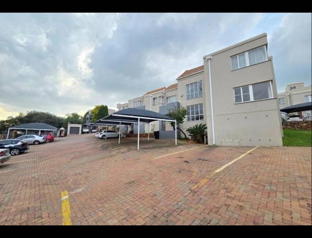 2 BEDROOM TOWNHOUSE FOR SALE IN RIDGEWAY